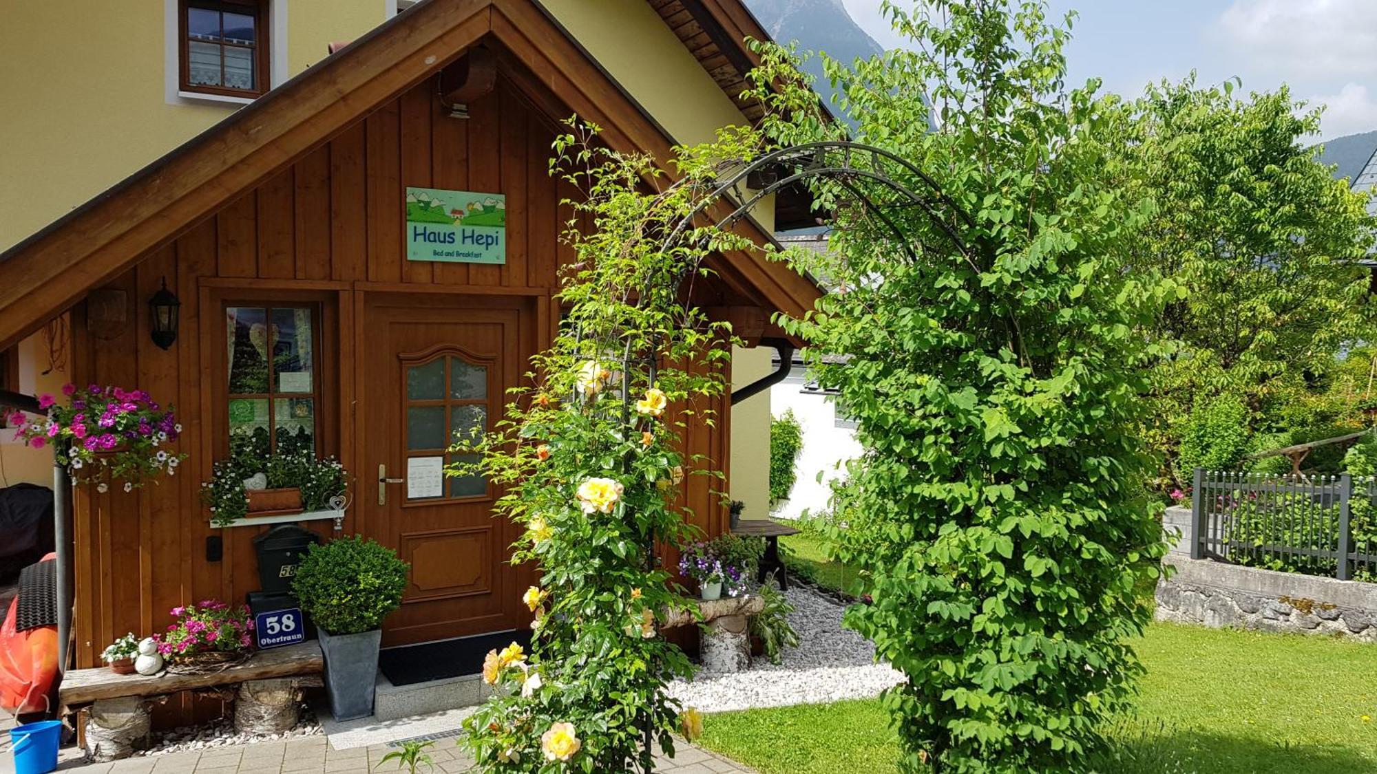 Haus Hepi Hotel Obertraun Exterior photo