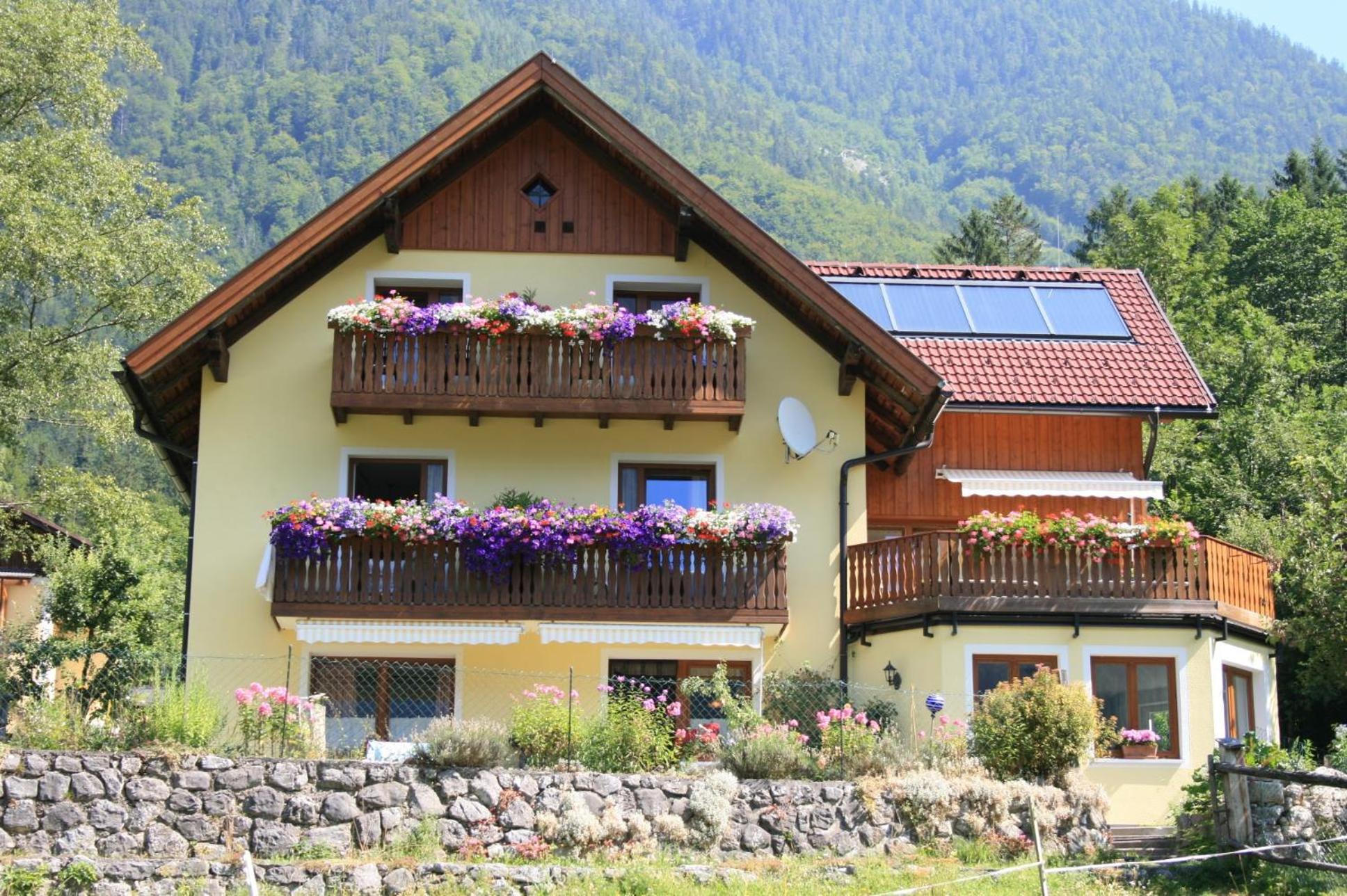 Haus Hepi Hotel Obertraun Exterior photo
